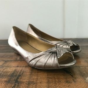 Seychelles pewter baby heel peep toe shoes